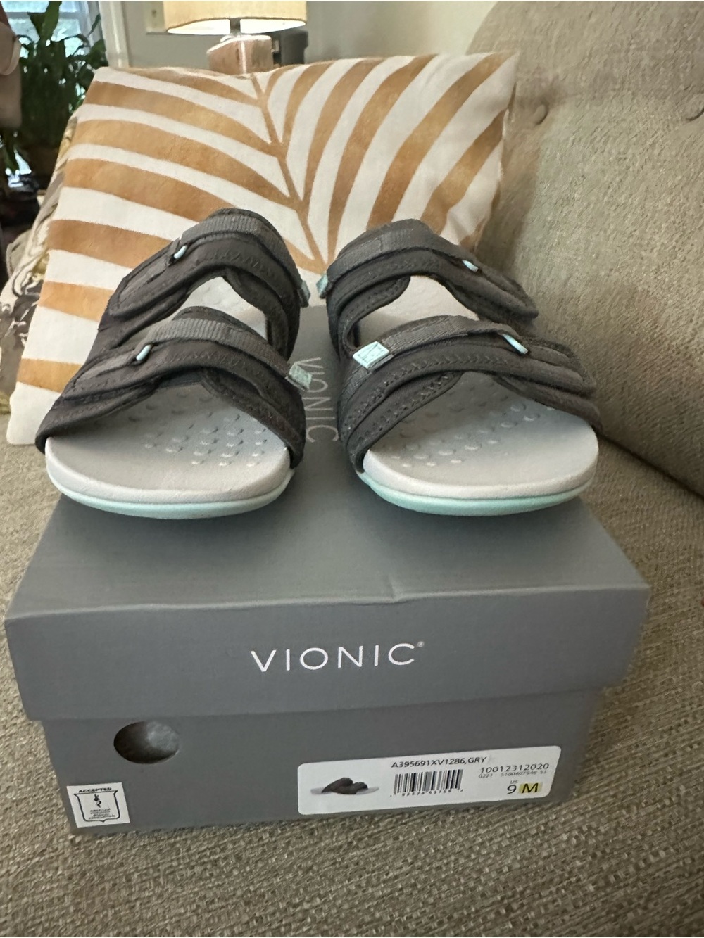 Vionic Women’s Double-Strap Slide Sandals in Black and Light Gray - Picture 4 of 16